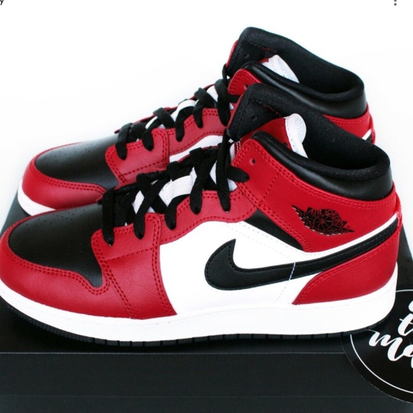 nike air jordan retro mid
